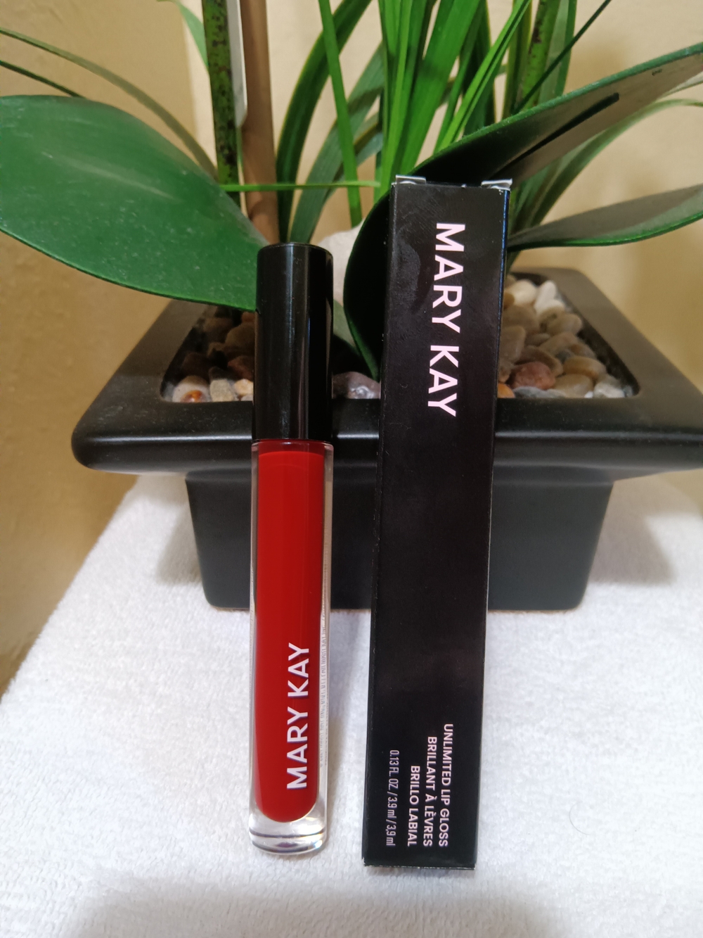 Mary Kay Lip Gloss - Rich Red Shine